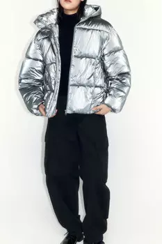 Куртка стеганая из блестящей ткани
