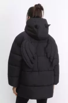 Куртка стеганая с крыльями на спине и рожками