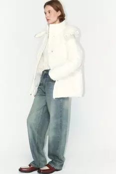 Куртка стеганая с воротником-стойкой и капюшоном