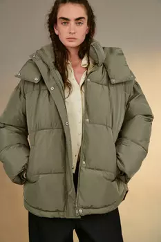 Куртка стеганая свободная с капюшоном