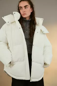 Куртка стеганая свободная с капюшоном