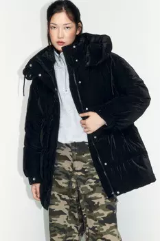 Куртка стеганая удлиненная со съемным капюшоном