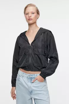 Куртка-ветровка oversize укороченная с капюшоном