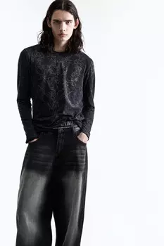 Лонгслив хлопковый с вареным эффектом и принтом