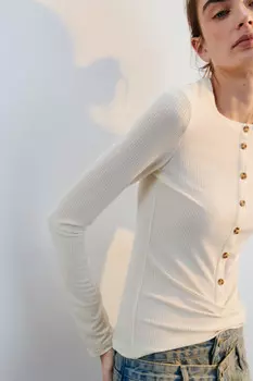 Лонгслив облегающий в рубчик с пуговицами