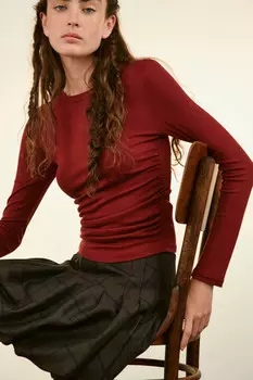 Лонгслив облегающий вискозный