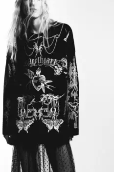 Лонгслив oversize хлопковый с тату-принтом