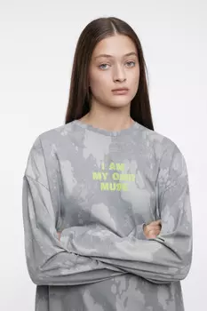 Лонгслив oversize хлопковый с вареным эффектом и принтом