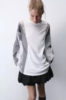 Лонгслив oversize с кружевными вставками