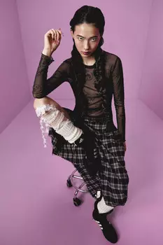 Лонгслив сетчатый с принтом из страз