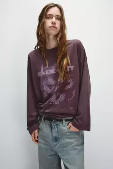 Лонгслив со стиркой и принтом