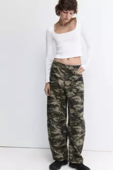 Лонгслив укороченный с вырезом-каре