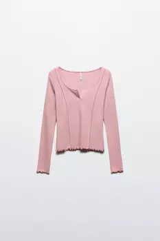 Лонгслив в рубчик с вырезом