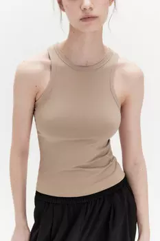 Майка гладкая облегающая на широких бретелях