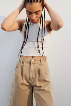 Майка-топ в рубчик на узких бретелях