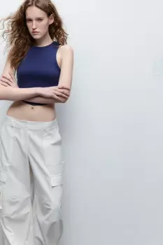 Майка-топ в рубчик с фигурным низом