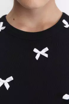 Майка в рубчик с атласными бантиками