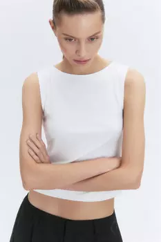 Майка вискозная с вырезом-лодочкой