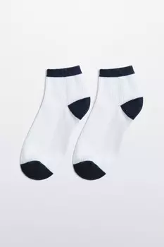 Носки короткие с контрастными вставками