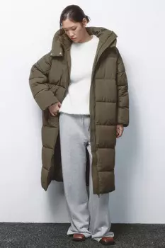 Пальто стеганое с капюшоном и воротником-стойкой