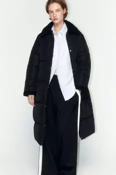 Пальто стеганое с опушкой из искусственного меха