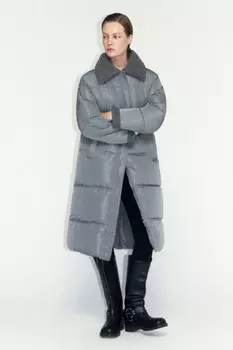 Пальто стеганое с опушкой из искусственного меха