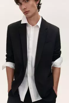 Пиджак классический приталенный