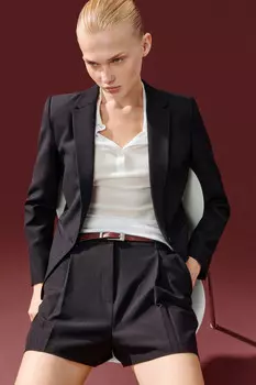 Пиджак короткий приталенный