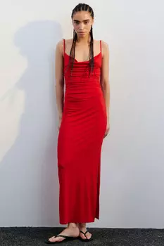 Платье миди облегающее на тонких бретелях
