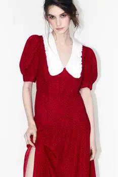 Платье миди приталенное с белым воротничком