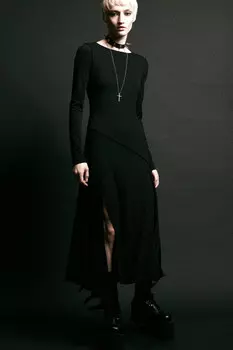 Платье миди с асимметричным низом и разрезом