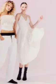 Платье миди с корсетом и пышной юбкой