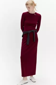 Платье миди трикотажное облегающее