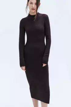 Платье миди вязаное облегающее с разрезом