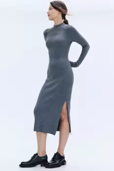Платье миди вязаное облегающее с разрезом