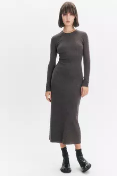 Платье миди вязаное с длинными рукавами