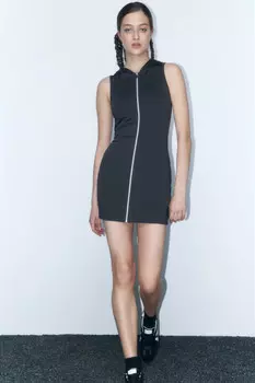 Платье мини облегающее на молнии с капюшоном