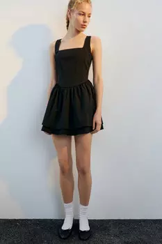 Платье мини с корсетом и пышной юбкой