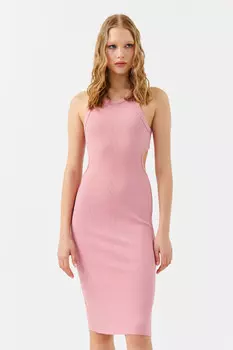 Платье облегающее с вырезом на спине