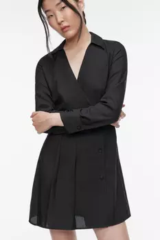 Платье-рубашка мини приталенное с V-вырезом