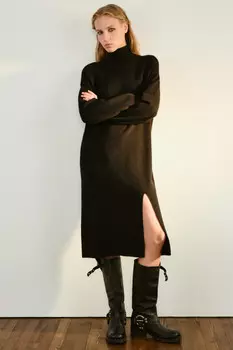 Платье-свитер миди с разрезом