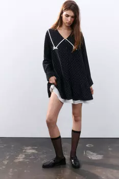 Платье свободное с воротником