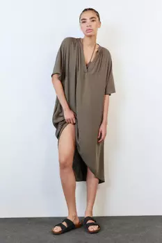 Платье-туника пляжное вискозное с вырезом