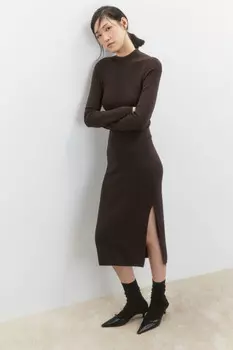 Платье-водолазка миди вискозное в рубчик