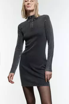 Платье-водолазка мини с вареным эффектом