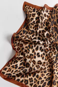 Платок с леопардовым принтом