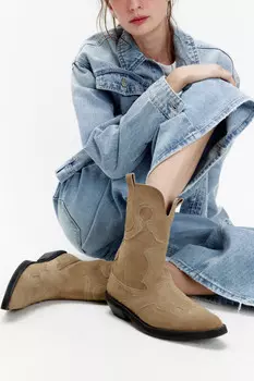 Полусапоги-казаки замшевые с узором