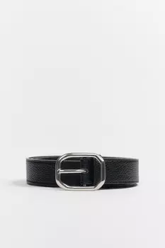 Ремень с геометрической пряжкой