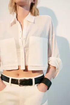 Рубашка укороченная с накладными карманами