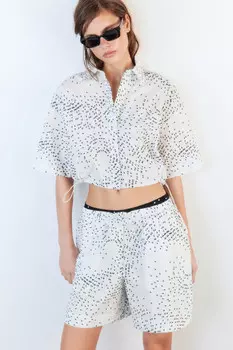 Рубашка укороченная с принтом и завязками